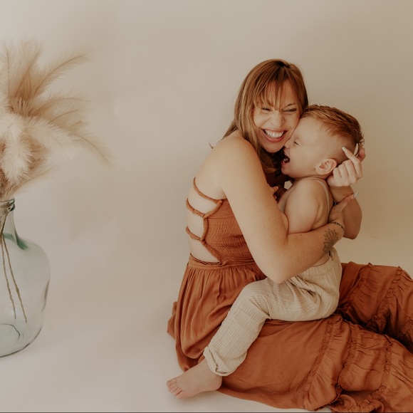 Meet your posher, Kristen 🌿 - Picture 3 of 3